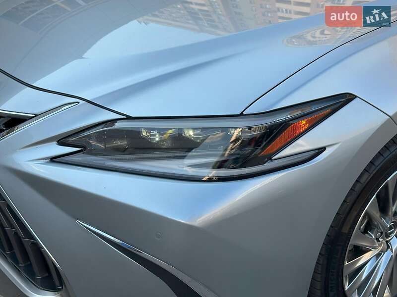 Седан Lexus ES 2022 в Одессе