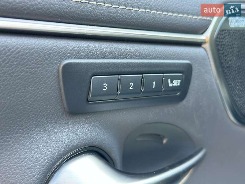 Седан Lexus ES 2022 в Одессе