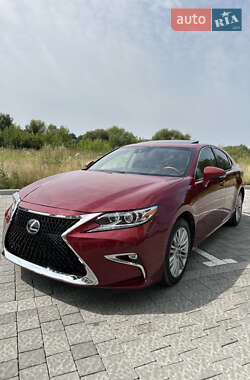 Седан Lexus ES 2017 в Львові