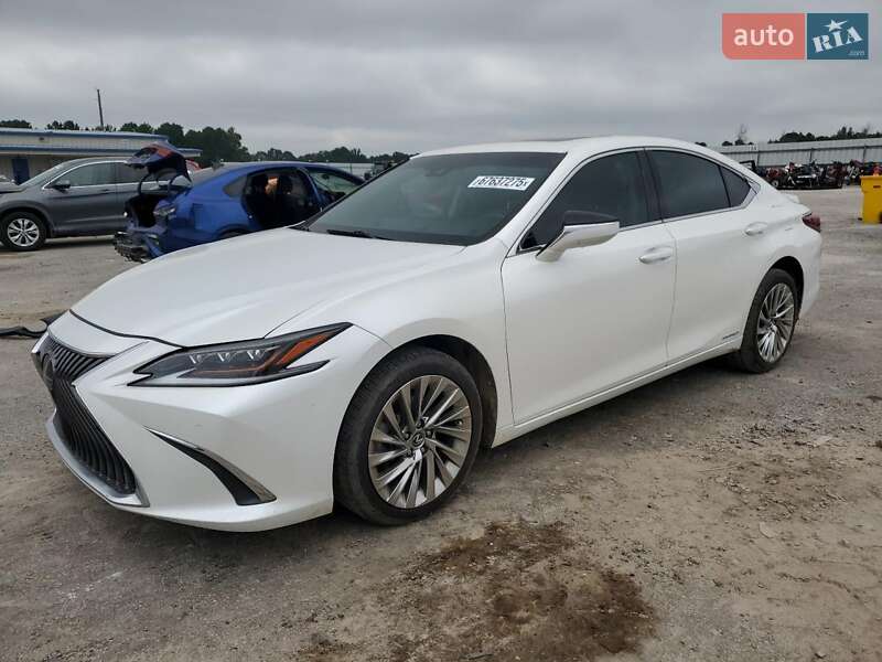 Lexus ES 2019