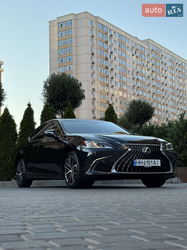 Lexus ES 2023