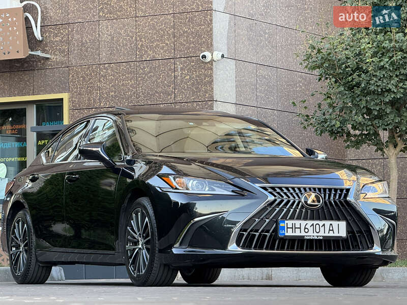 Седан Lexus ES 2023 в Одесі