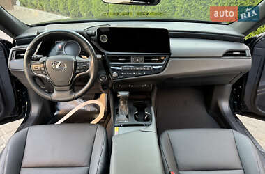 Седан Lexus ES 2023 в Одессе