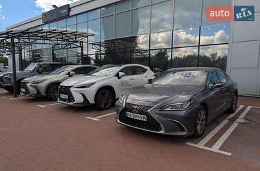 Седан Lexus ES 2020 в Киеве