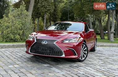 Седан Lexus ES 2020 в Киеве