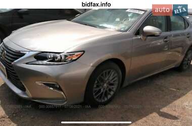 Седан Lexus ES 2018 в Киеве