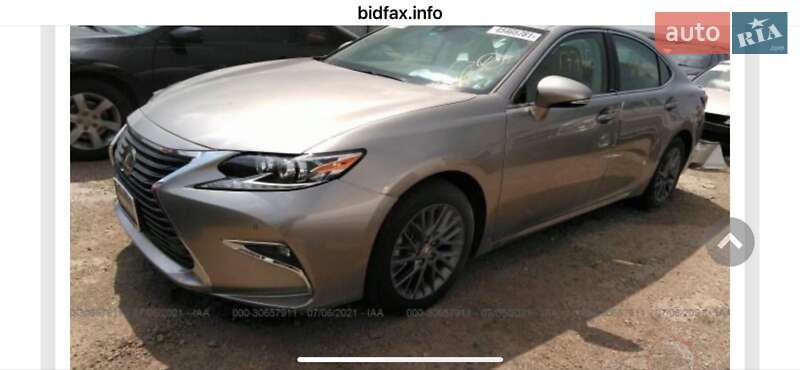 Седан Lexus ES 2018 в Киеве