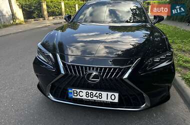 Седан Lexus ES 2022 в Львове
