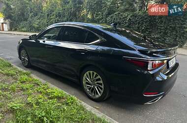 Седан Lexus ES 2022 в Львове