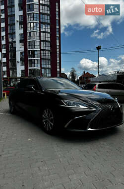 Седан Lexus ES 2020 в Луцке