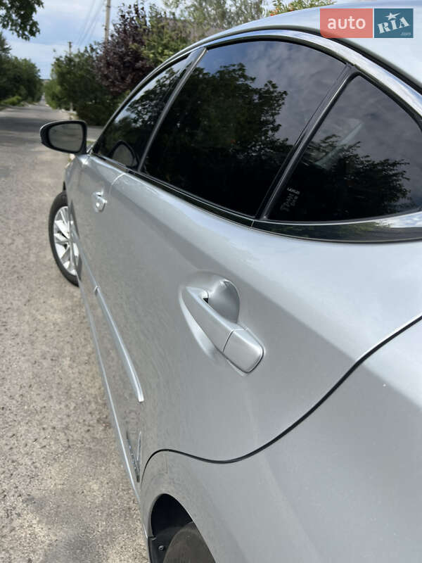 Седан Lexus ES 2013 в Кам'янському