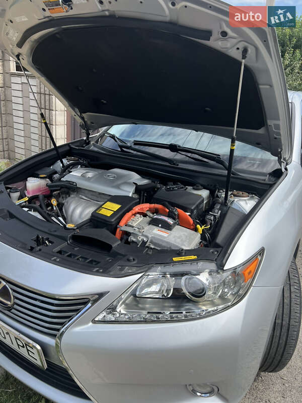 Седан Lexus ES 2013 в Кам'янському