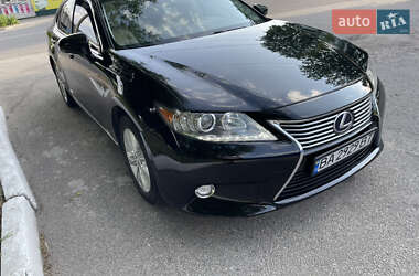 Седан Lexus ES 2014 в Кропивницком
