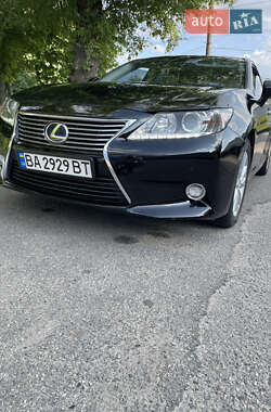 Седан Lexus ES 2014 в Кропивницком