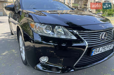 Седан Lexus ES 2014 в Кропивницком