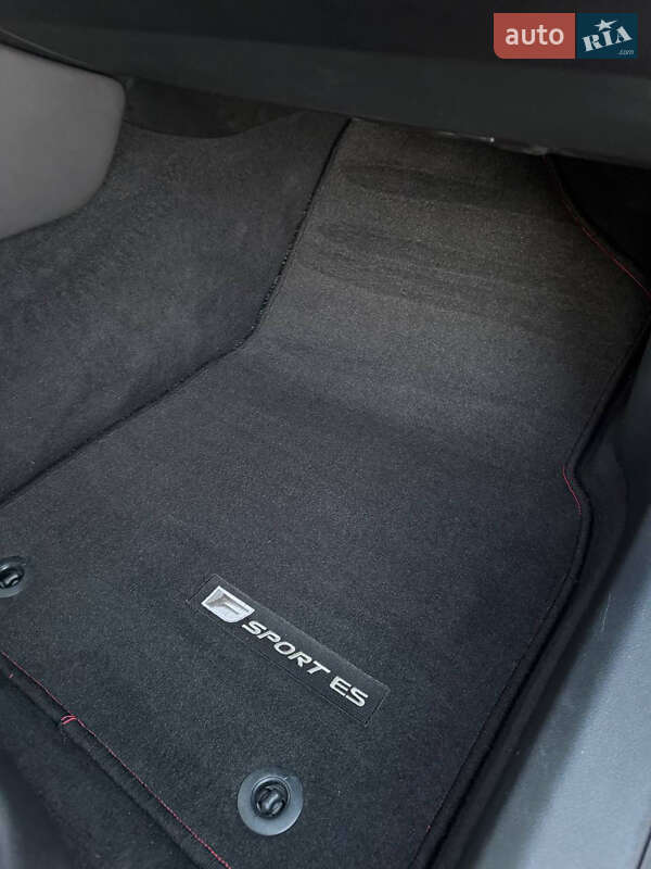 Седан Lexus ES 2020 в Миколаєві