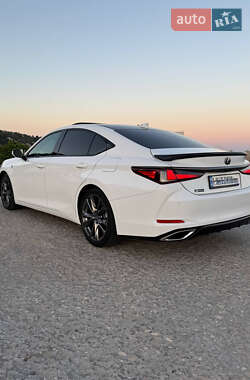Седан Lexus ES 2020 в Николаеве