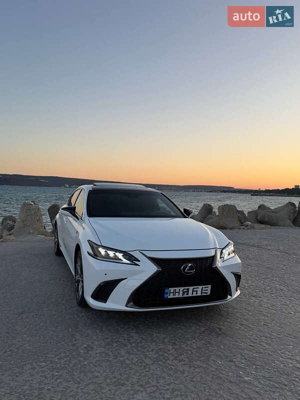Седан Lexus ES 2020 в Миколаєві