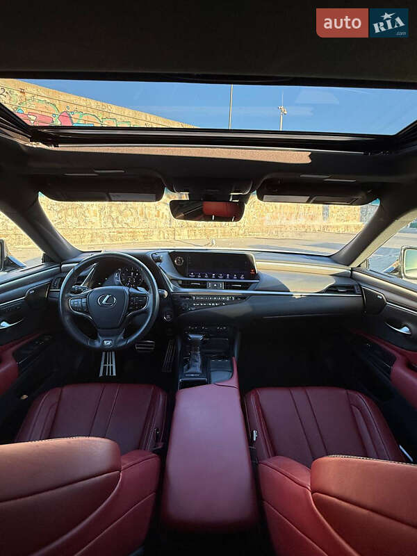 Седан Lexus ES 2020 в Миколаєві