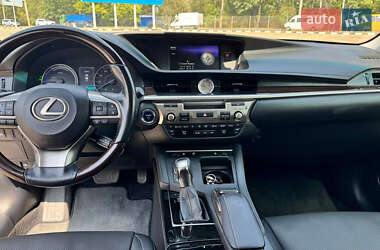 Седан Lexus ES 2016 в Одесі