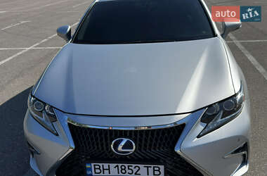 Седан Lexus ES 2014 в 