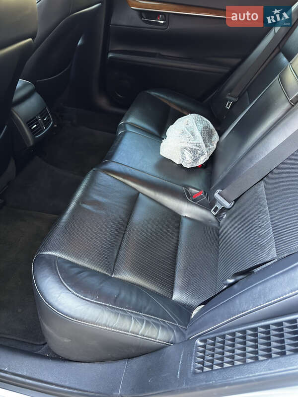 Седан Lexus ES 2014 в Кропивницком