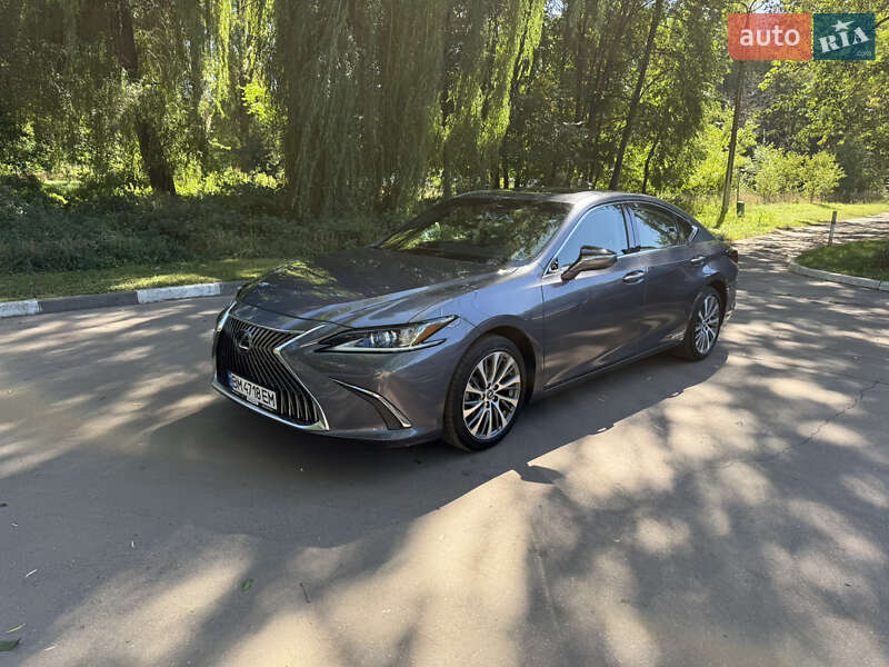 Lexus ES 2019