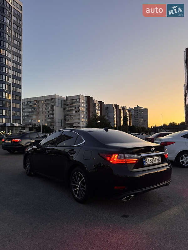 Седан Lexus ES 2018 в Черкассах