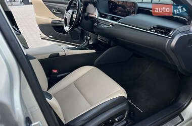 Седан Lexus ES 2020 в 