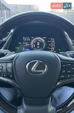 Седан Lexus ES 2020 в 