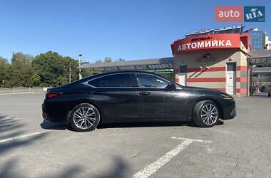 Седан Lexus ES 2020 в Тернополе