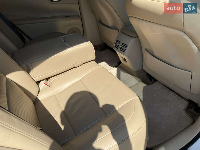 Седан Lexus ES 2013 в Тетиеве