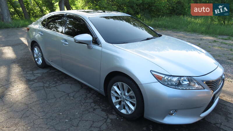 Седан Lexus ES 2013 в 