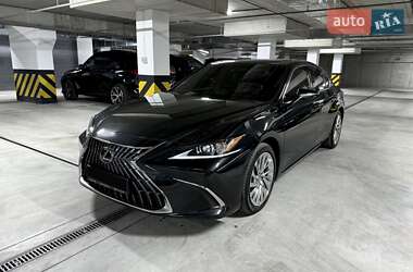 Седан Lexus ES 2022 в Дніпрі