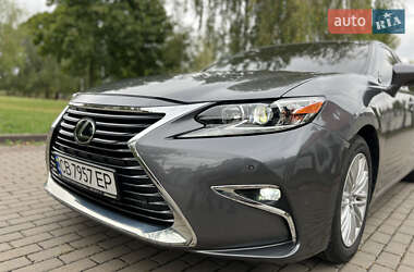 Седан Lexus ES 2016 в 