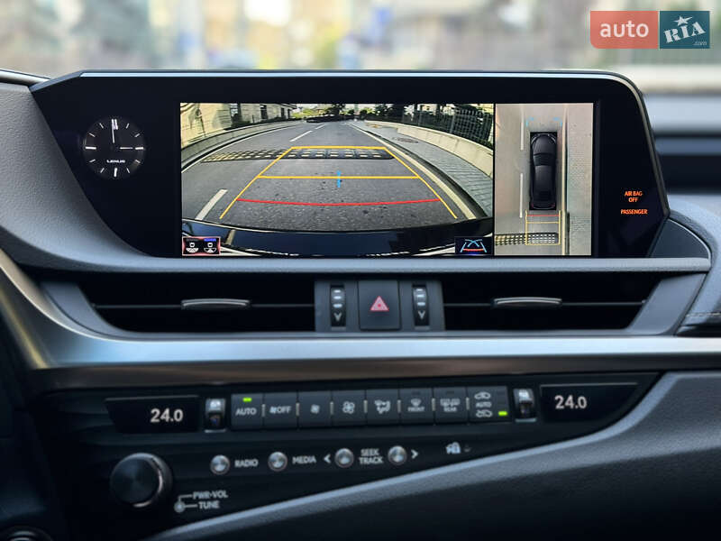 Седан Lexus ES 2018 в Києві