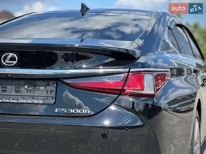 Седан Lexus ES 2024 в Киеве