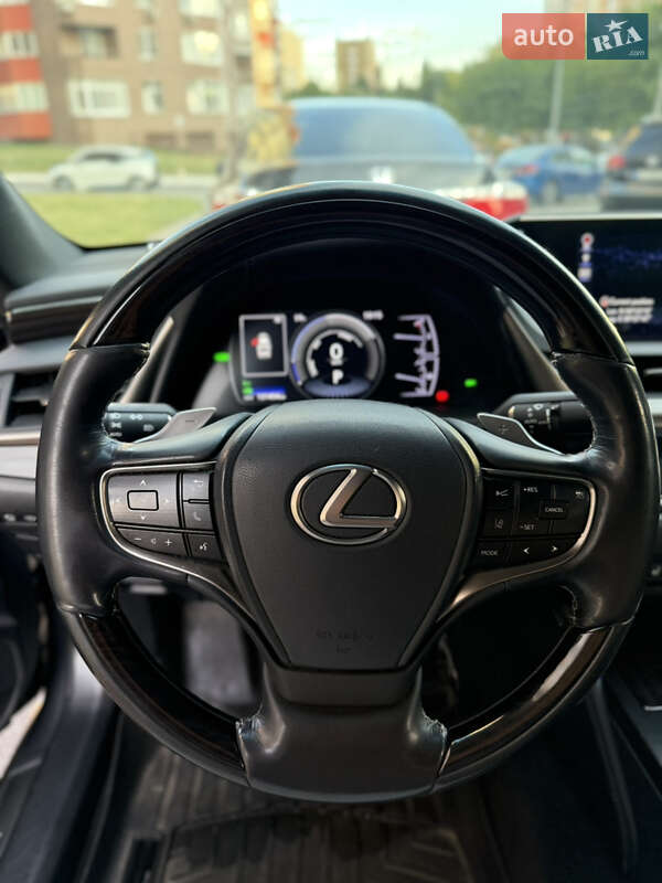 Седан Lexus ES 2019 в Киеве фото 19 Седан Lexus ES 2019 в Киеве