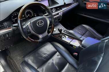 Седан Lexus ES 2012 в 