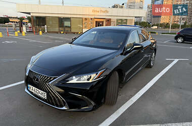 Седан Lexus ES 2022 в Киеве