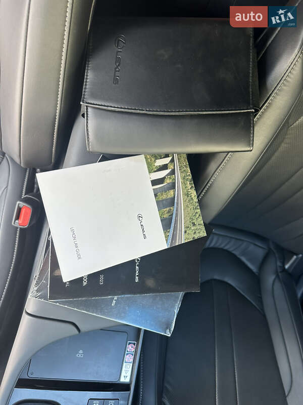 Седан Lexus ES 2022 в Одессе