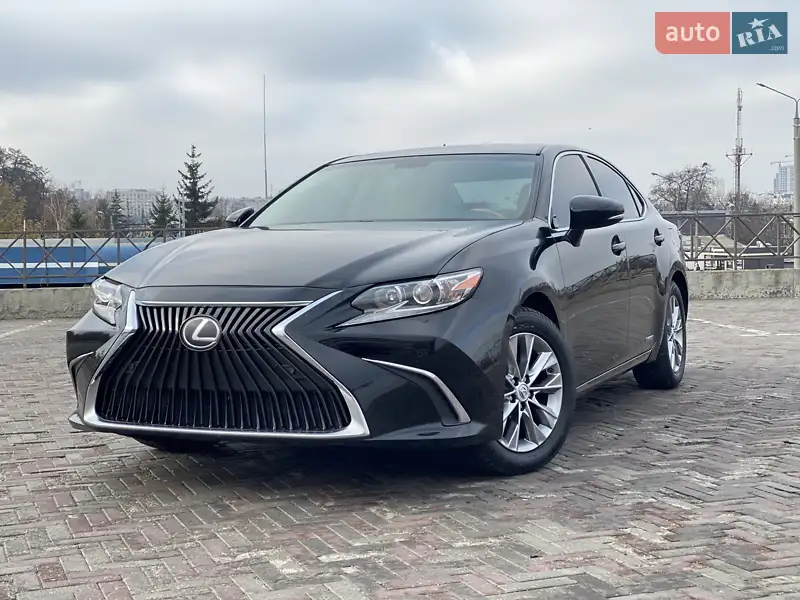 Lexus ES