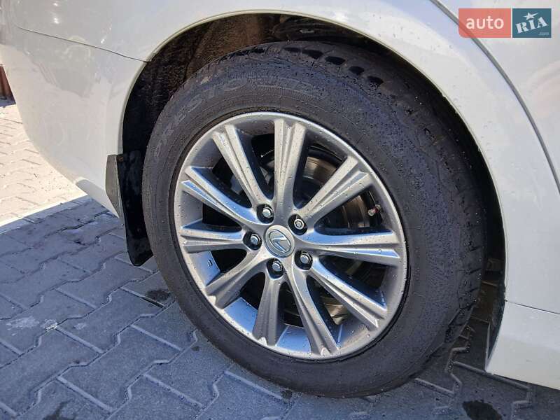 Седан Lexus ES 2008 в Виннице