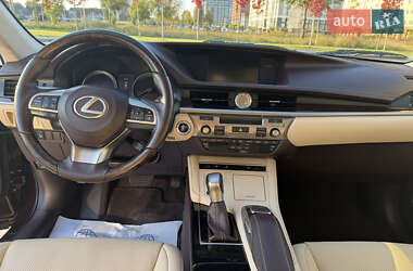 Седан Lexus ES 2015 в 
