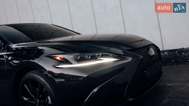 Седан Lexus ES 2019 в Києві