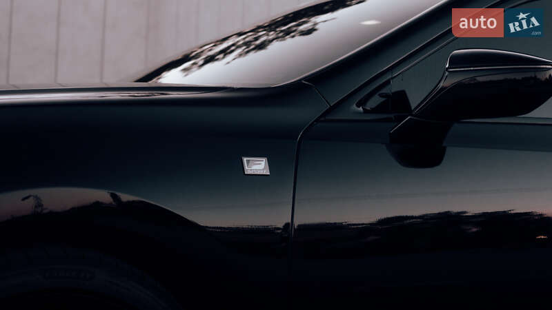 Седан Lexus ES 2019 в Києві