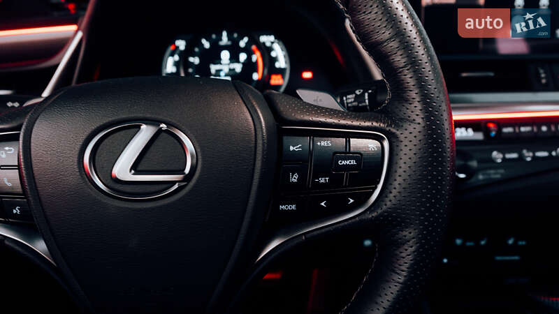 Седан Lexus ES 2019 в Києві