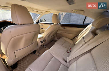 Седан Lexus ES 2014 в 