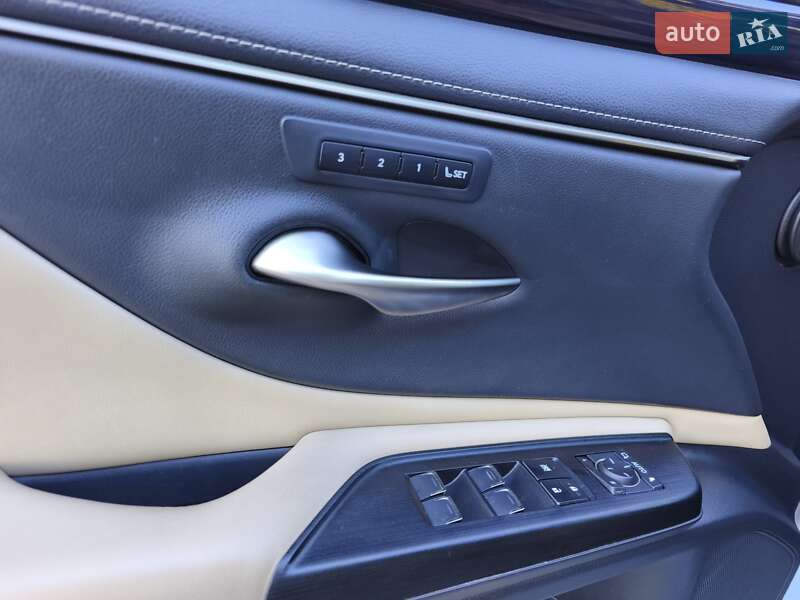 Седан Lexus ES 2021 в Днепре