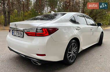 Седан Lexus ES 2015 в 